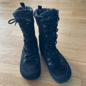 Xero boots size 8 lace up. Like new